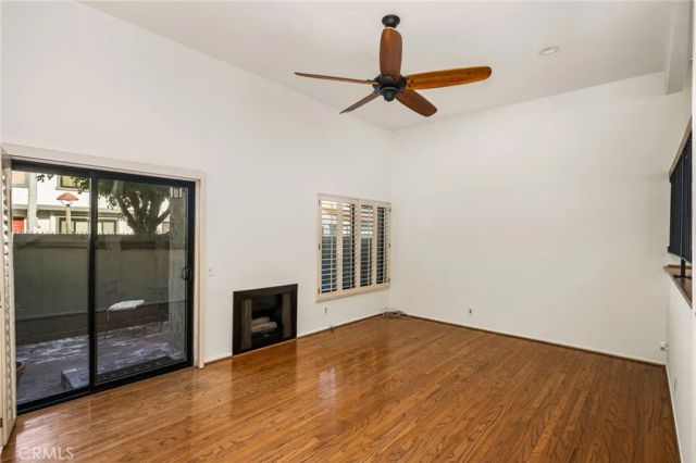 2000 W Palmyra 10, Orange, CA 92868