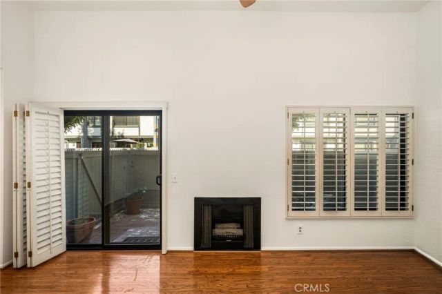 2000 W Palmyra 10, Orange, CA 92868