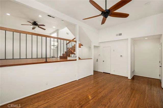 2000 W Palmyra 10, Orange, CA 92868