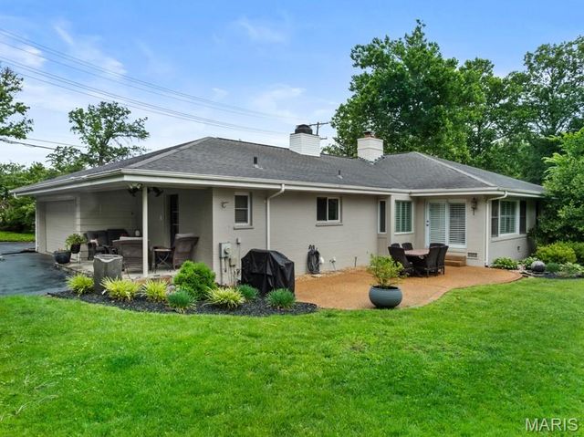 15 Glen Creek Lane, Ladue, MO 63124