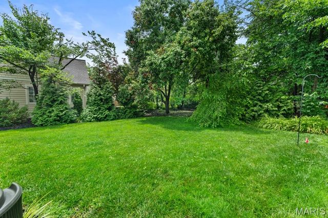 15 Glen Creek Lane, Ladue, MO 63124