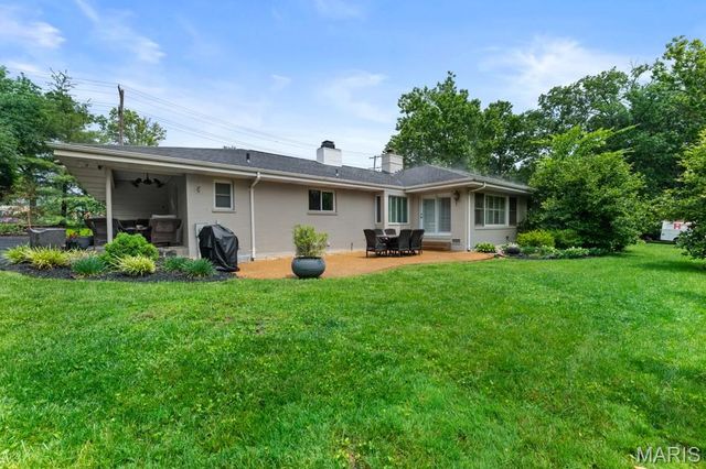 15 Glen Creek Lane, Ladue, MO 63124
