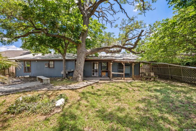 2099 BLUERIDGE DR, Canyon Lake, TX 78133
