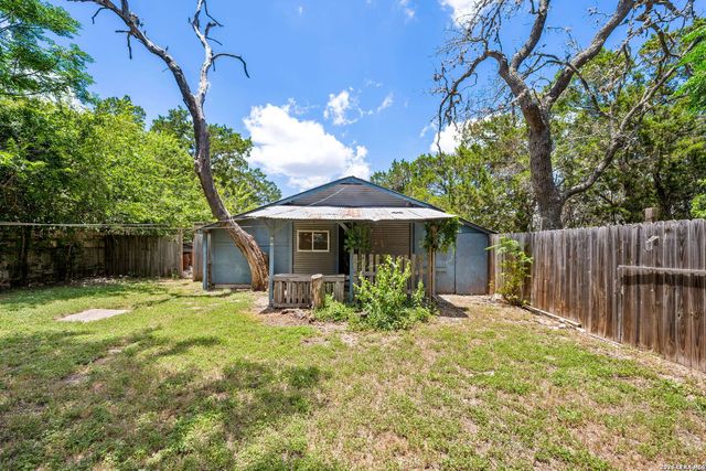 2099 BLUERIDGE DR, Canyon Lake, TX 78133
