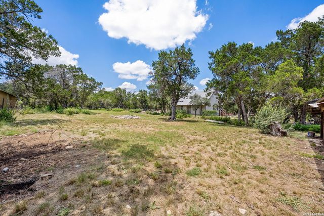 2099 BLUERIDGE DR, Canyon Lake, TX 78133