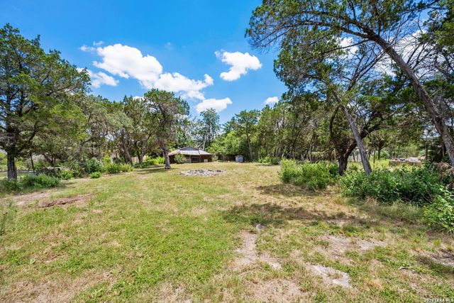 2099 BLUERIDGE DR, Canyon Lake, TX 78133