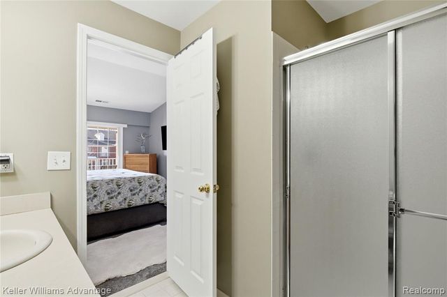 29639 Nottingham Circle, Livonia, MI 48152