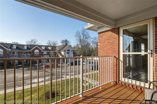 29639 Nottingham Circle, Livonia, MI 48152