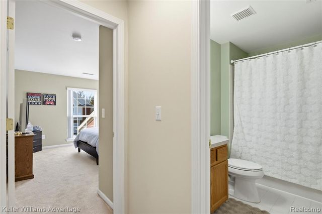 29639 Nottingham Circle, Livonia, MI 48152