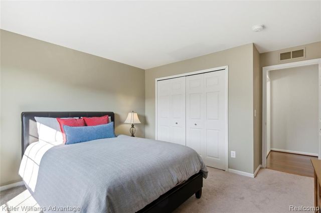 29639 Nottingham Circle, Livonia, MI 48152