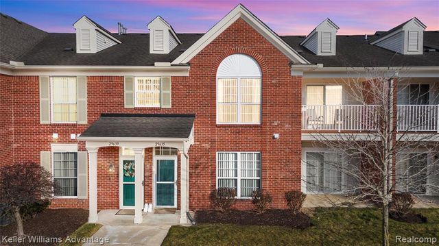 29639 Nottingham Circle, Livonia, MI 48152