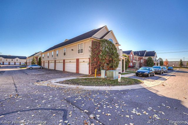 29639 Nottingham Circle, Livonia, MI 48152