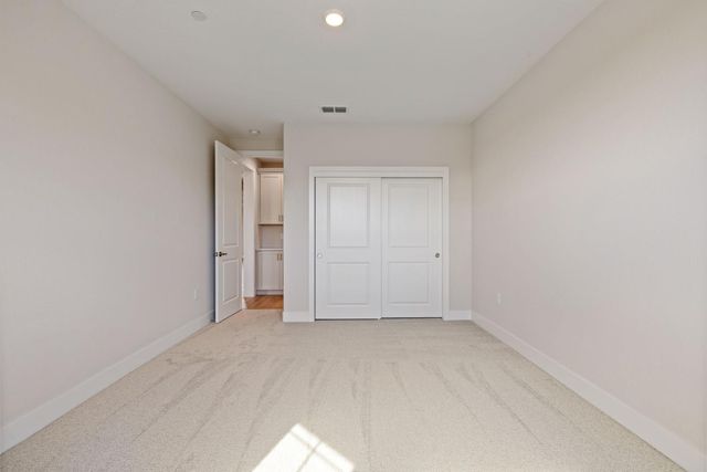 727 E Chelsea St, Lodi, CA 95242