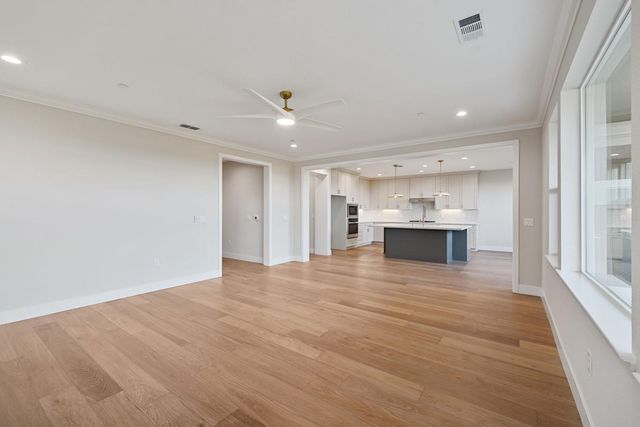 727 E Chelsea St, Lodi, CA 95242