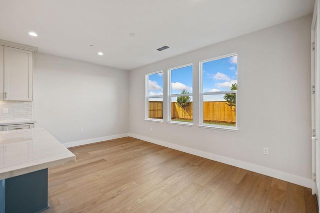727 E Chelsea St, Lodi, CA 95242