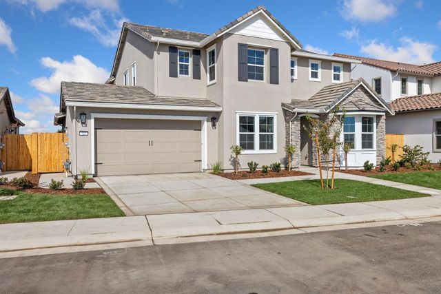 727 E Chelsea St, Lodi, CA 95242