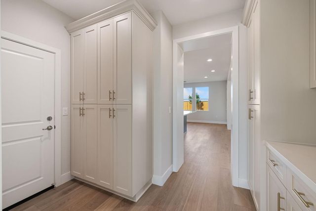 727 E Chelsea St, Lodi, CA 95242