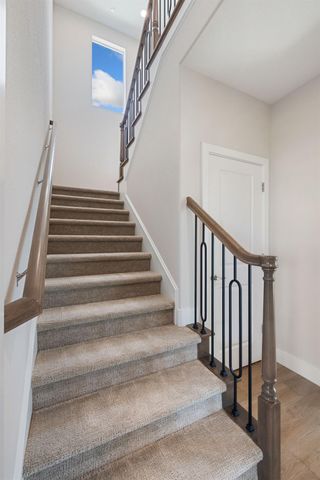 727 E Chelsea St, Lodi, CA 95242
