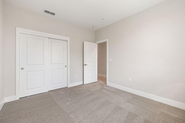 727 E Chelsea St, Lodi, CA 95242