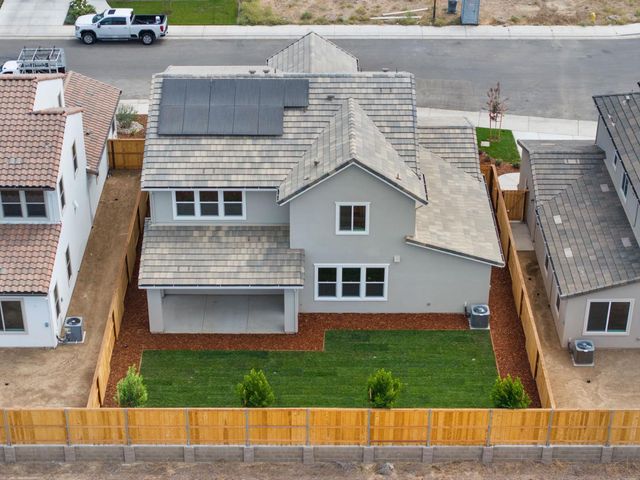 727 E Chelsea St, Lodi, CA 95242