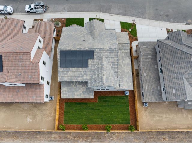727 E Chelsea St, Lodi, CA 95242