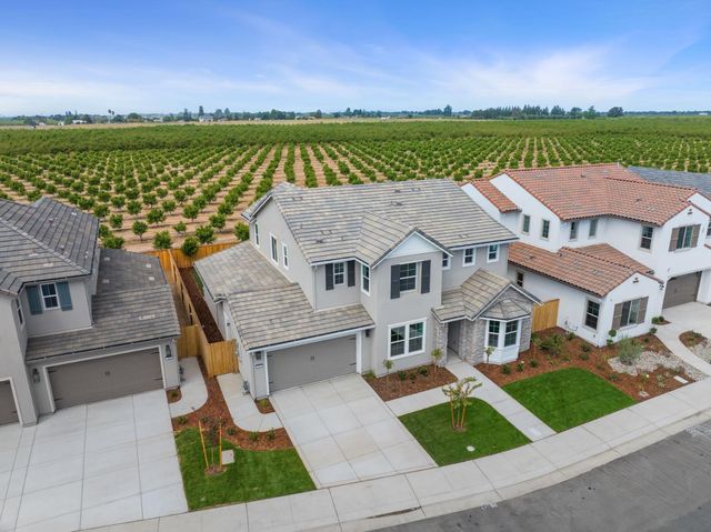 727 E Chelsea St, Lodi, CA 95242