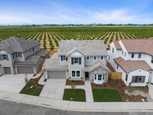 727 E Chelsea St, Lodi, CA 95242