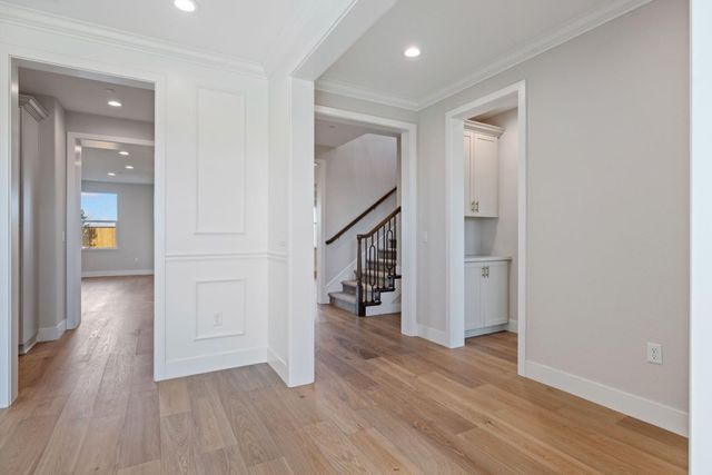 727 E Chelsea St, Lodi, CA 95242