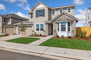 727 E Chelsea St, Lodi, CA 95242