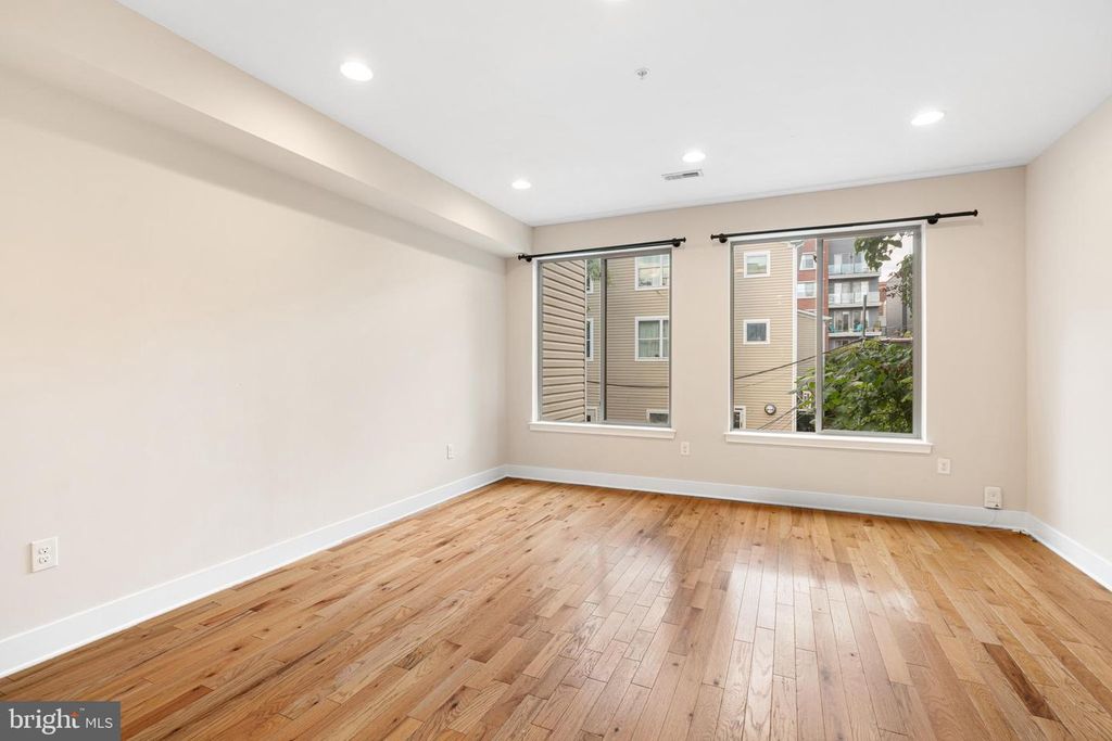 1625 OGDEN ST #B, Philadelphia, PA 19130