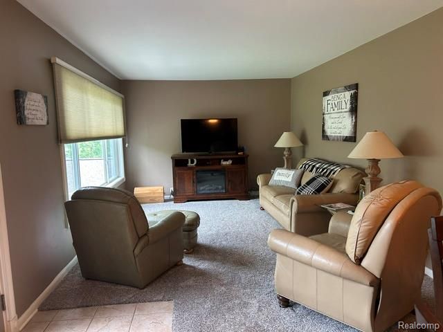 15471 Whitaker Road, Fenton Charter Township, MI 48451