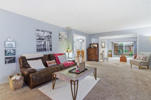 412 Tioga Dr, Lodi, CA 95242