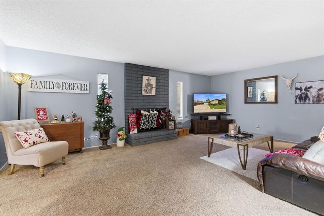 412 Tioga Dr, Lodi, CA 95242