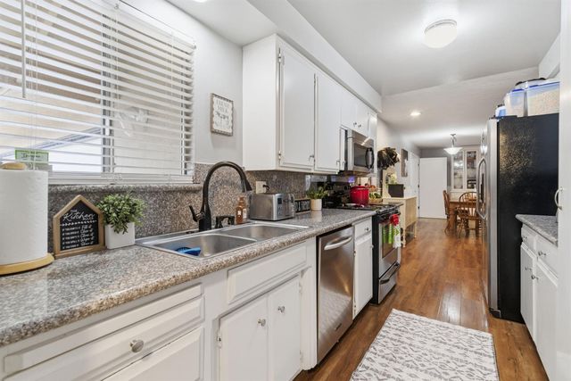 412 Tioga Dr, Lodi, CA 95242