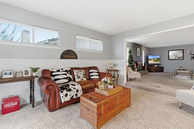 412 Tioga Dr, Lodi, CA 95242