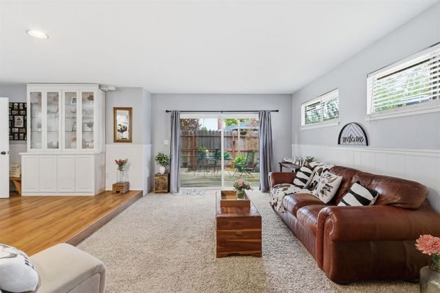 412 Tioga Dr, Lodi, CA 95242