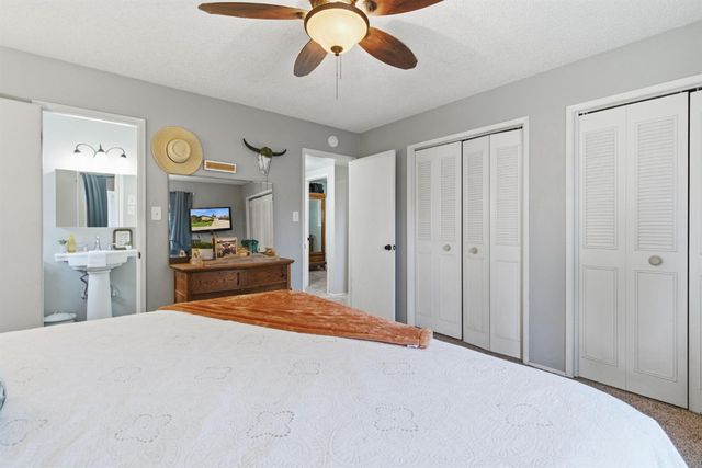 412 Tioga Dr, Lodi, CA 95242