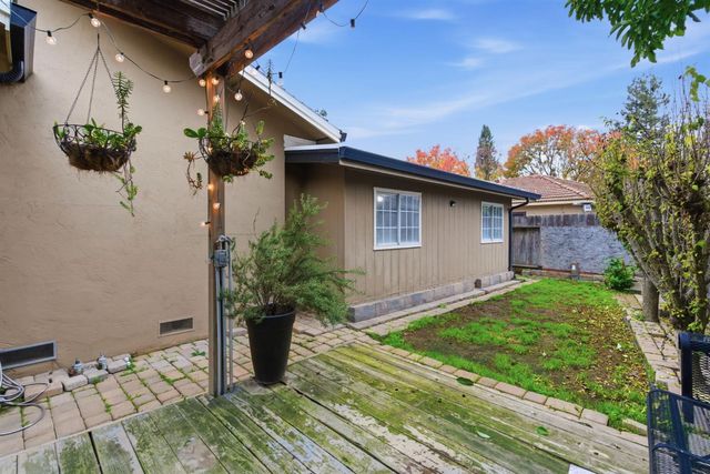 412 Tioga Dr, Lodi, CA 95242