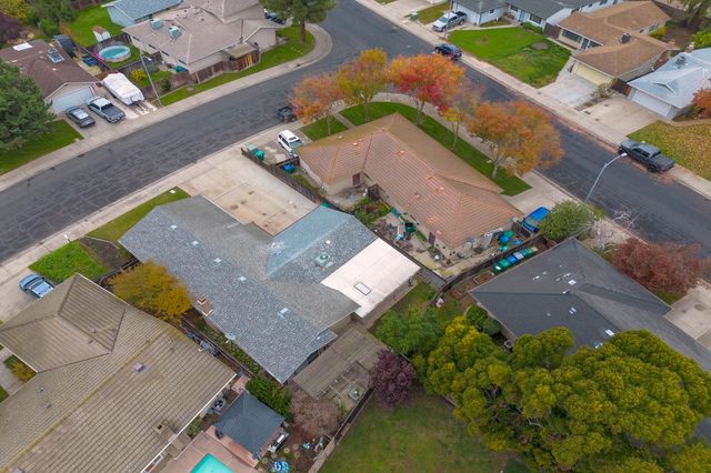 412 Tioga Dr, Lodi, CA 95242