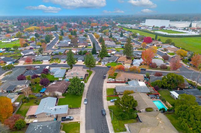 412 Tioga Dr, Lodi, CA 95242