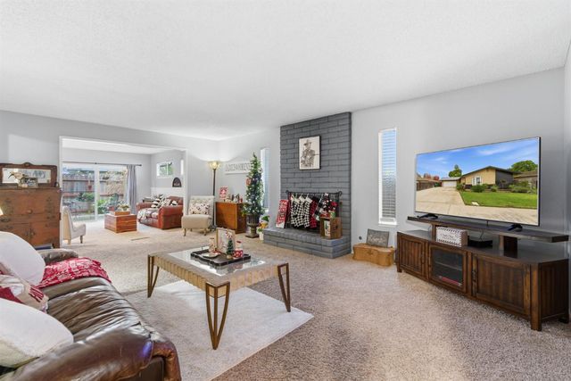 412 Tioga Dr, Lodi, CA 95242