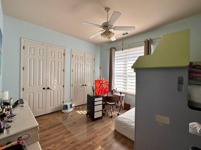 1530 E Golden Valley Way, Fresno, CA 93730