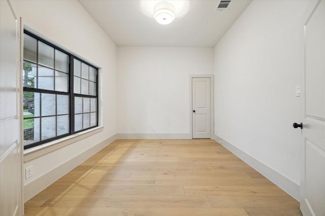 10155 Hanka Drive, Houston, TX 77043