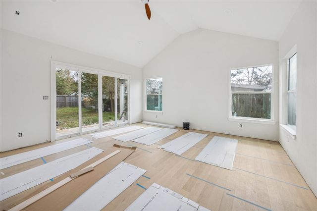 10155 Hanka Drive, Houston, TX 77043