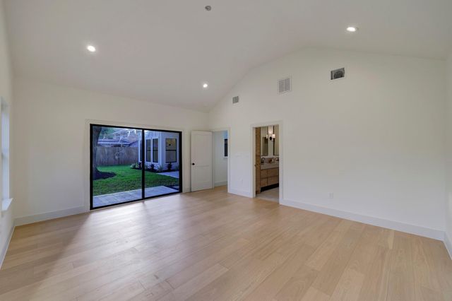 10155 Hanka Drive, Houston, TX 77043