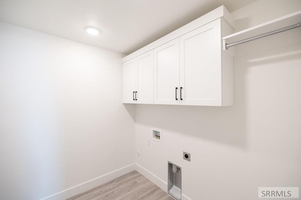 Image 11 of property listing at 127 N Ella St, Rigby, ID 83442