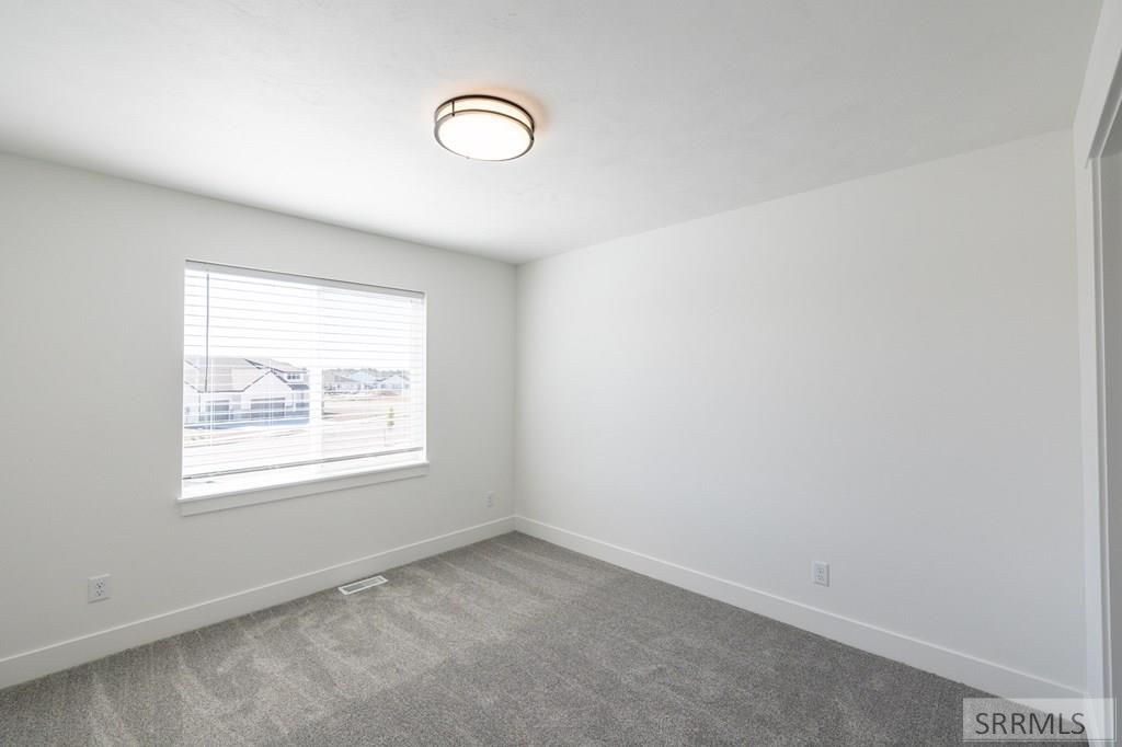 Image 14 of property listing at 127 N Ella St, Rigby, ID 83442