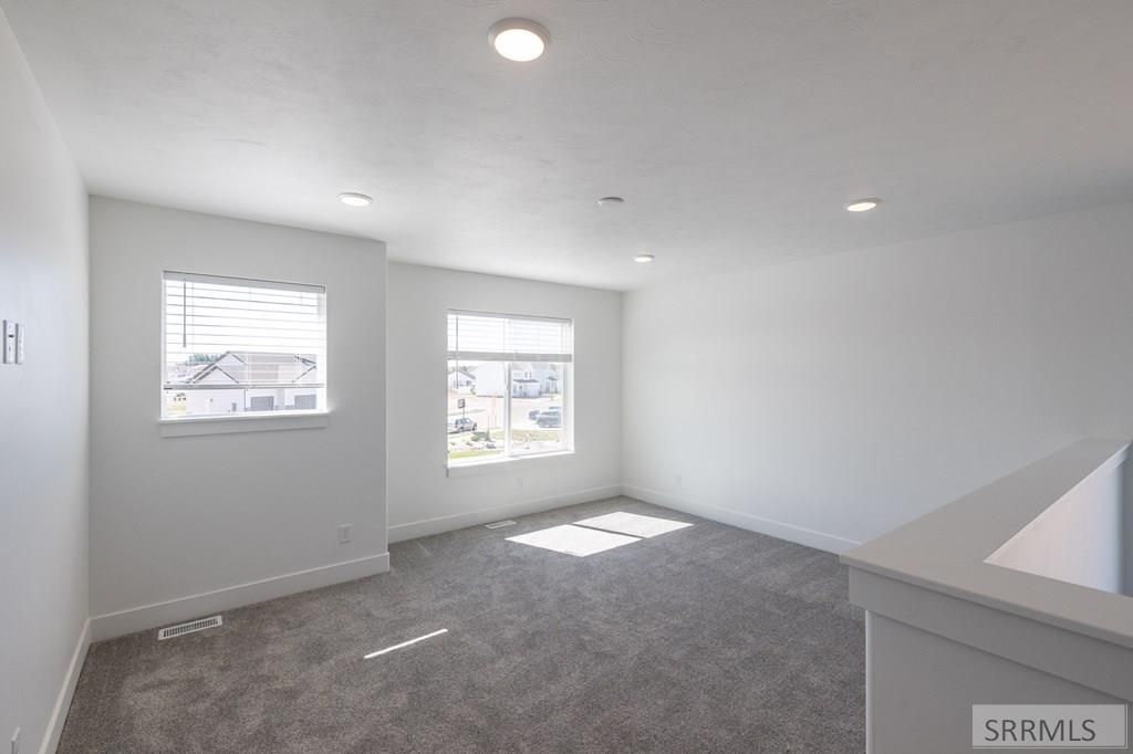 Image 6 of property listing at 127 N Ella St, Rigby, ID 83442