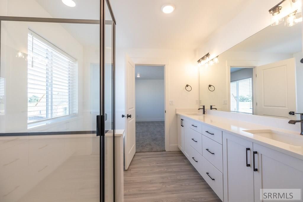 Image 8 of property listing at 127 N Ella St, Rigby, ID 83442