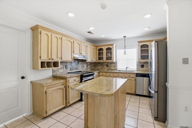 12842 Magnolia Chase Dr, Baton Rouge, LA 70810